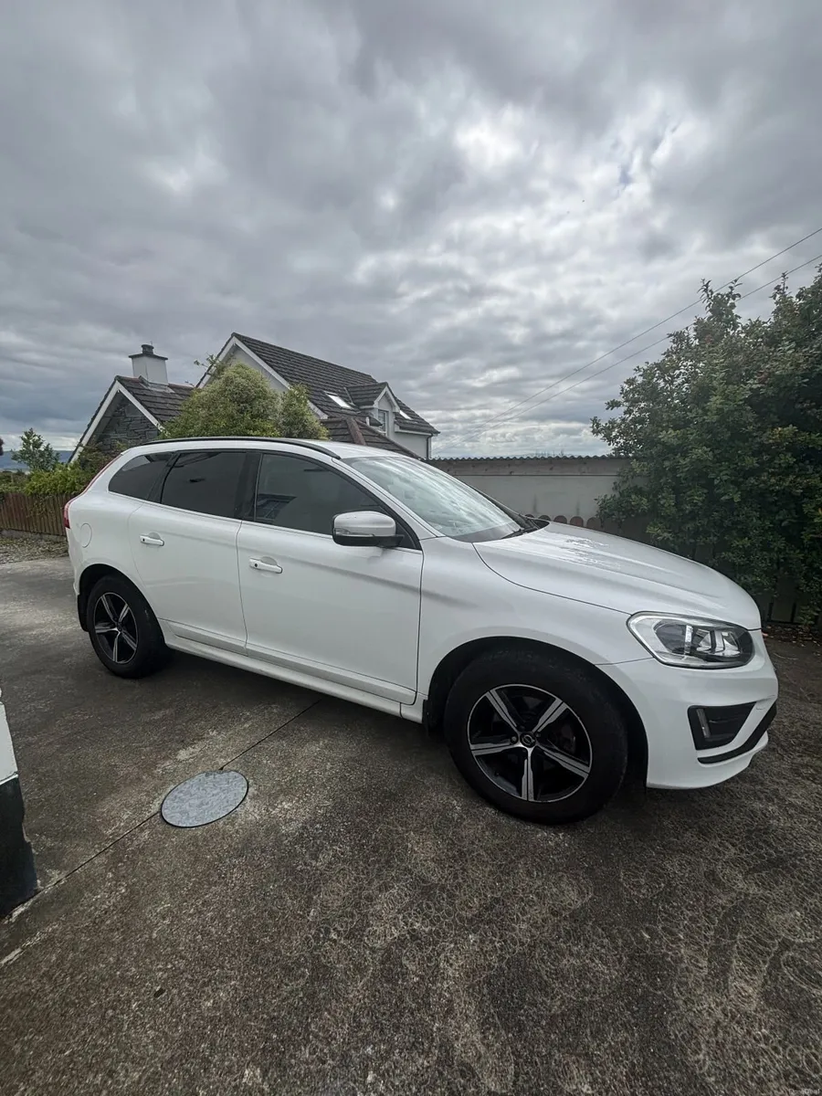 Volvo XC60 2017 - Image 1
