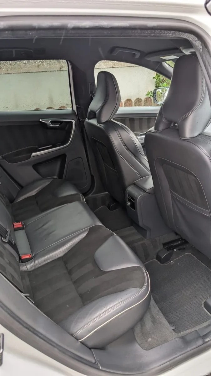 Volvo XC60 2017 - Image 5