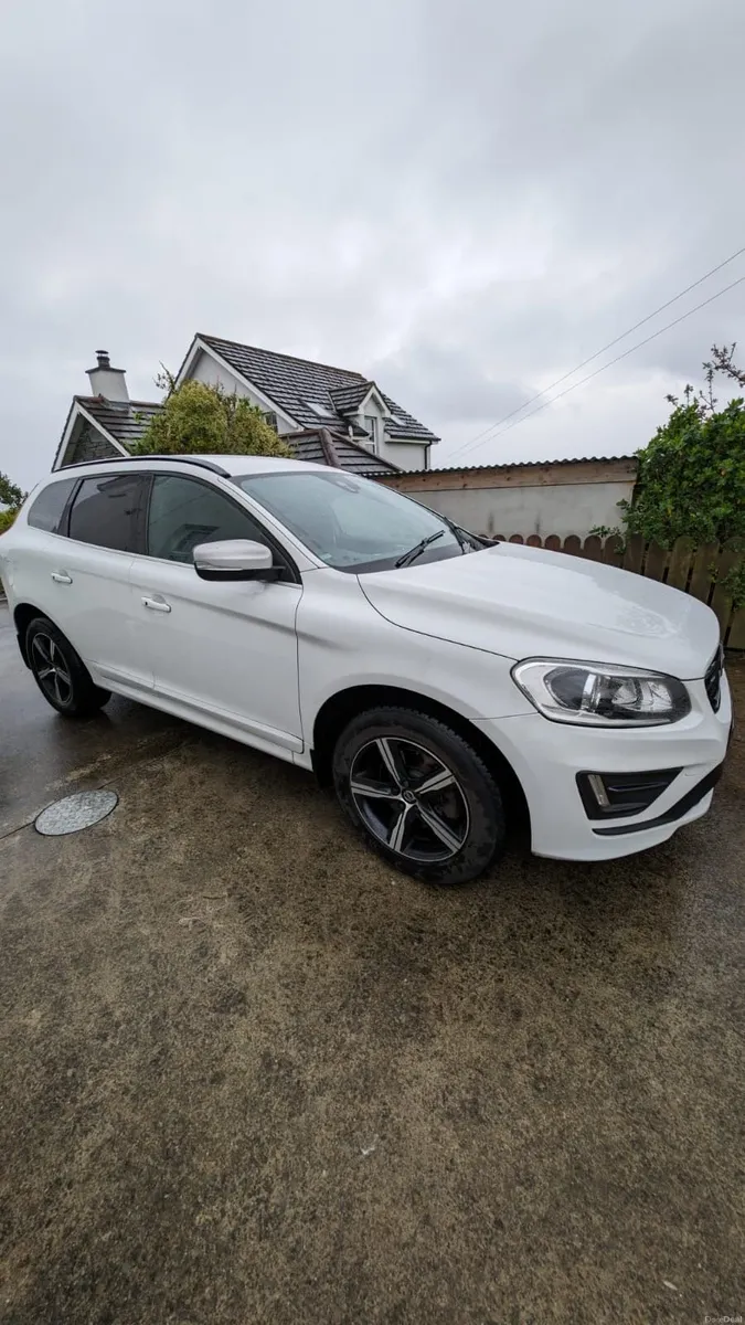 Volvo XC60 2017 - Image 6
