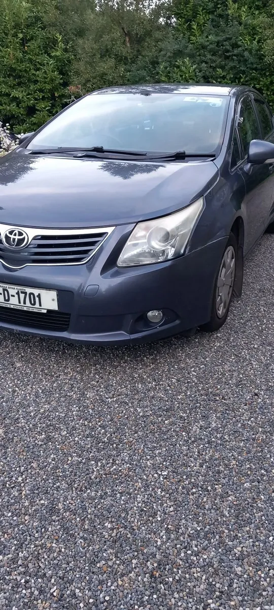Toyota Avensis 2011 - Image 2