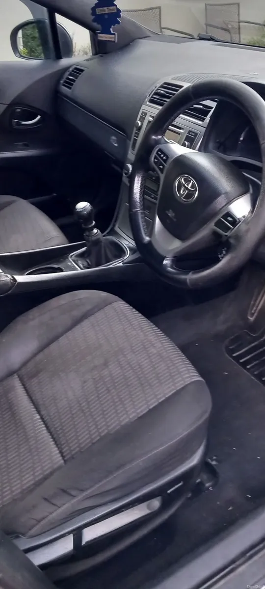 Toyota Avensis 2011 - Image 5