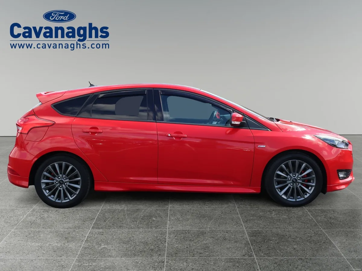 2018 Ford Focus ST-Line 1.0 125ps - Image 5