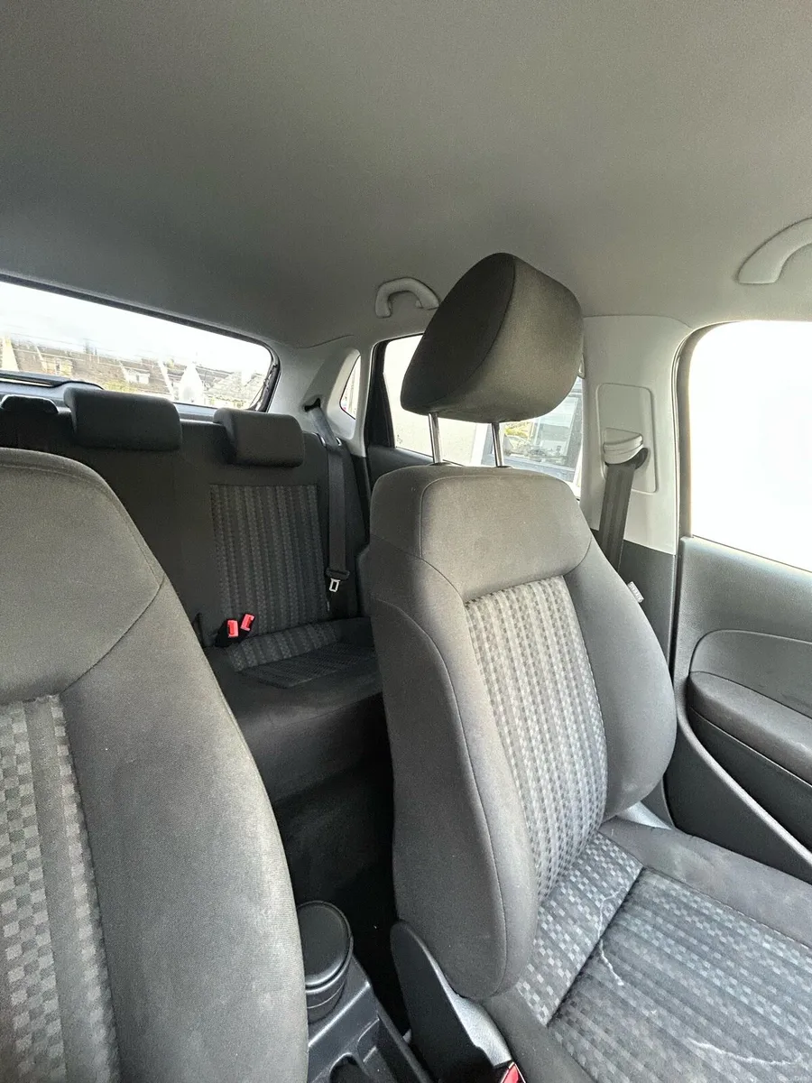 car - Image 6