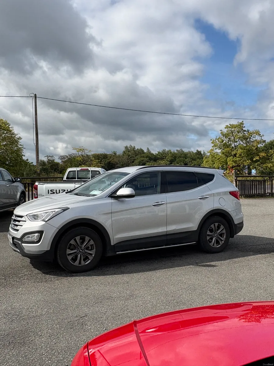Hyundai Santa Fe 2015 - Image 2