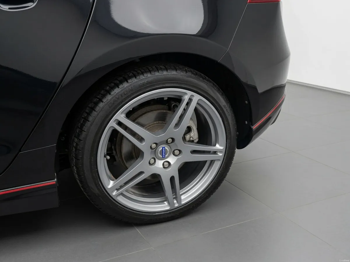 Volvo V40 2014 - Image 6
