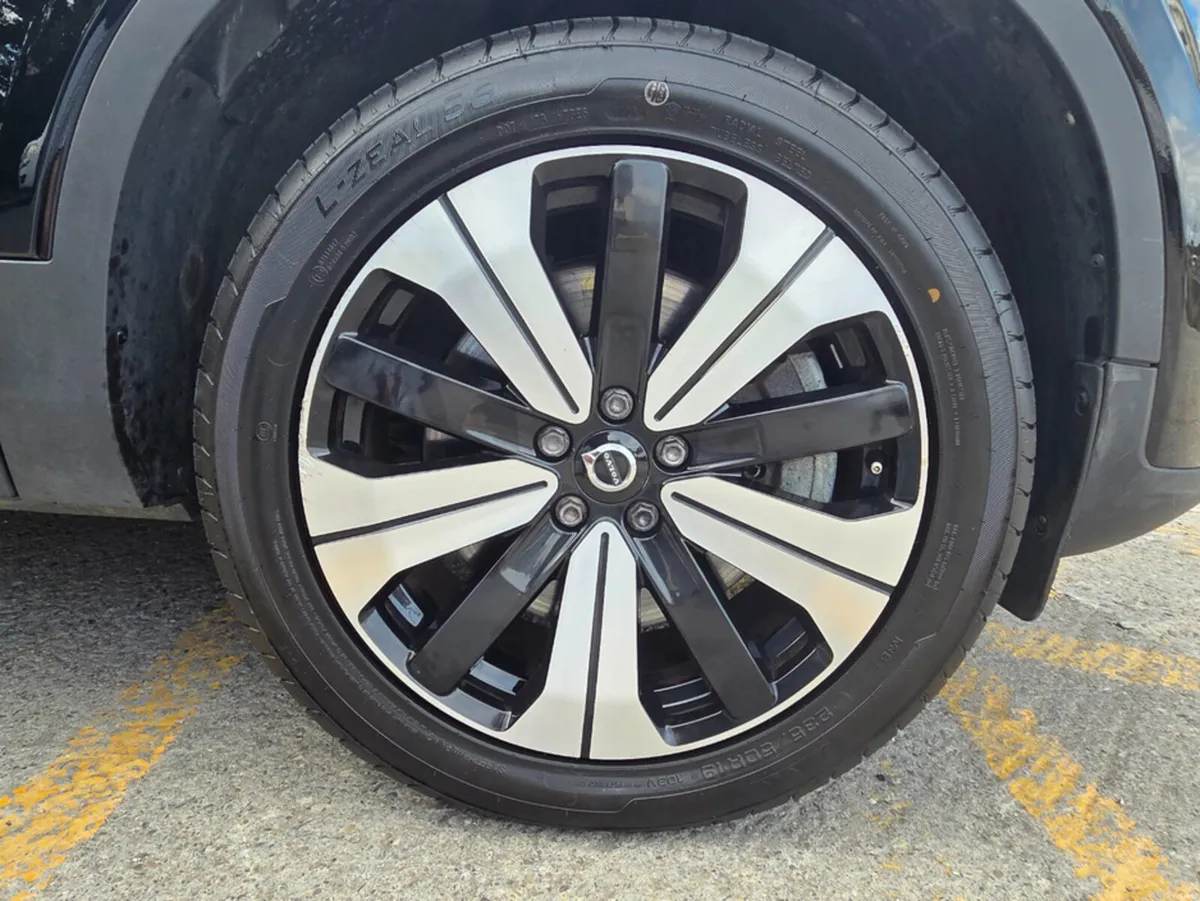 Volvo XC40 PHEV T4 PLUS BRIGHT 5DR A AUTO - Image 6