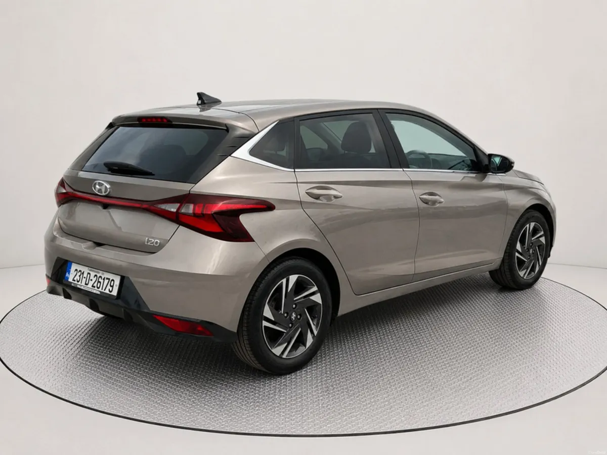 Hyundai i20 DELUXE PLUS 5DR - Image 2