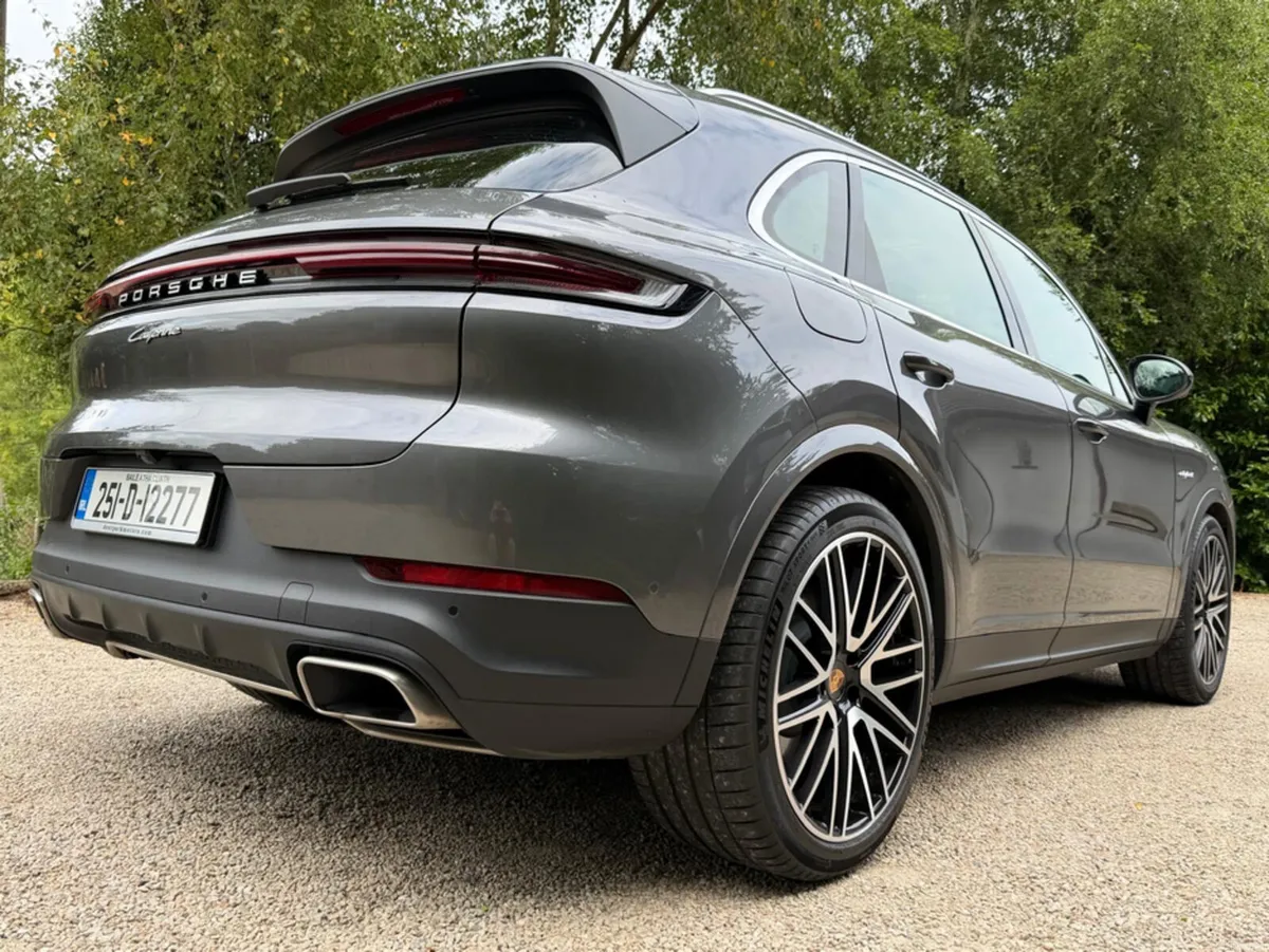 Porsche Cayenne E-HYBRID  *Irish Car…Panoramic Sun - Image 4