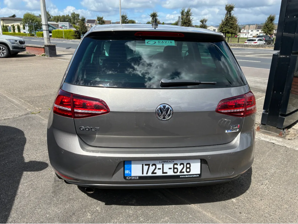 Volkswagen Golf HIGHLINE 1.6 TDI MANUAL 5SPEED 110 - Image 5