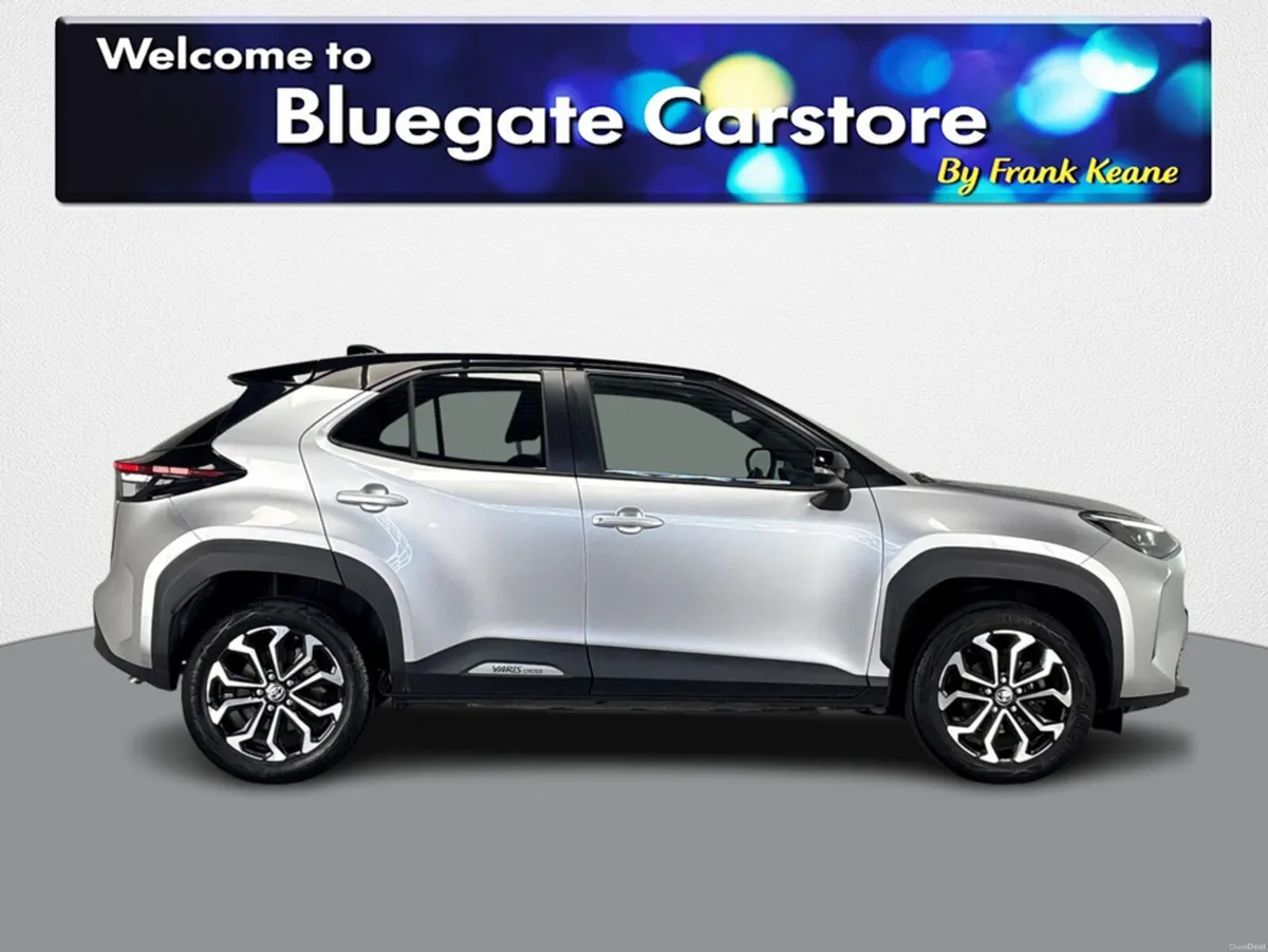 Toyota Yaris Cross CR CROSS LUNA SPORT**MULTIFUNCT - Image 2