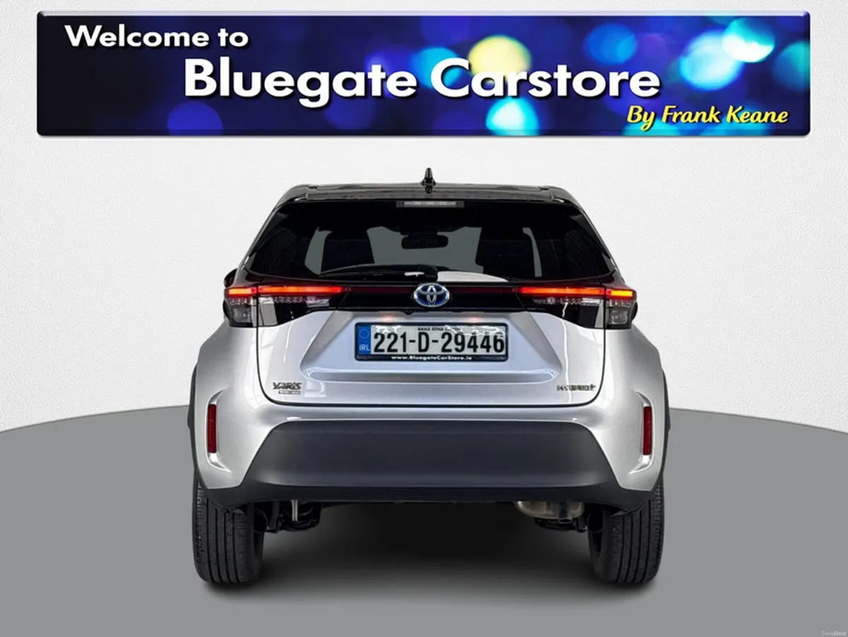 Toyota Yaris Cross CR CROSS LUNA SPORT**MULTIFUNCT - Image 3