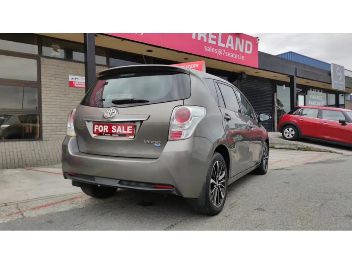 Toyota Verso 1.6 D SOL HIGH SPEC PANORAMIC ROOF HA - Image 5