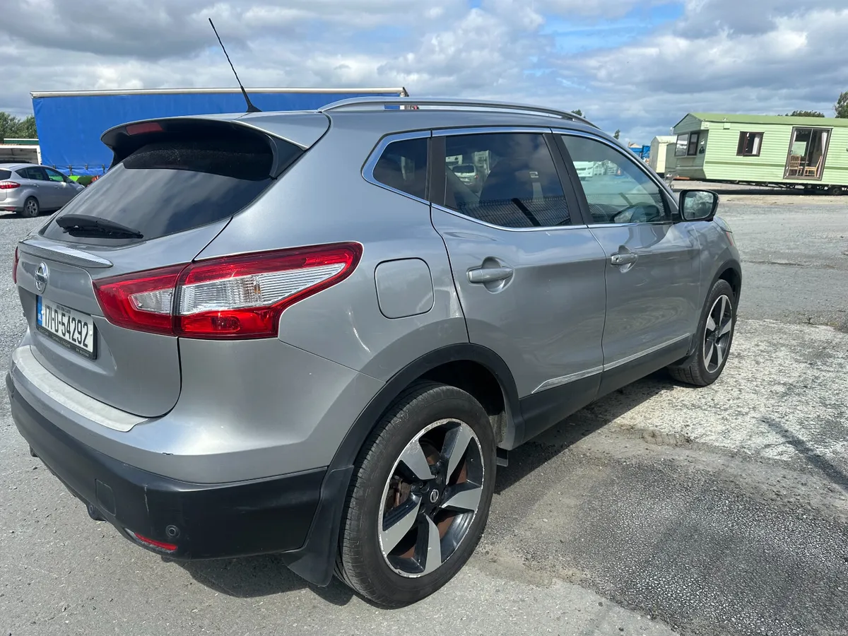 Nissan Qashqai 2017 Automatic petrol - Image 5