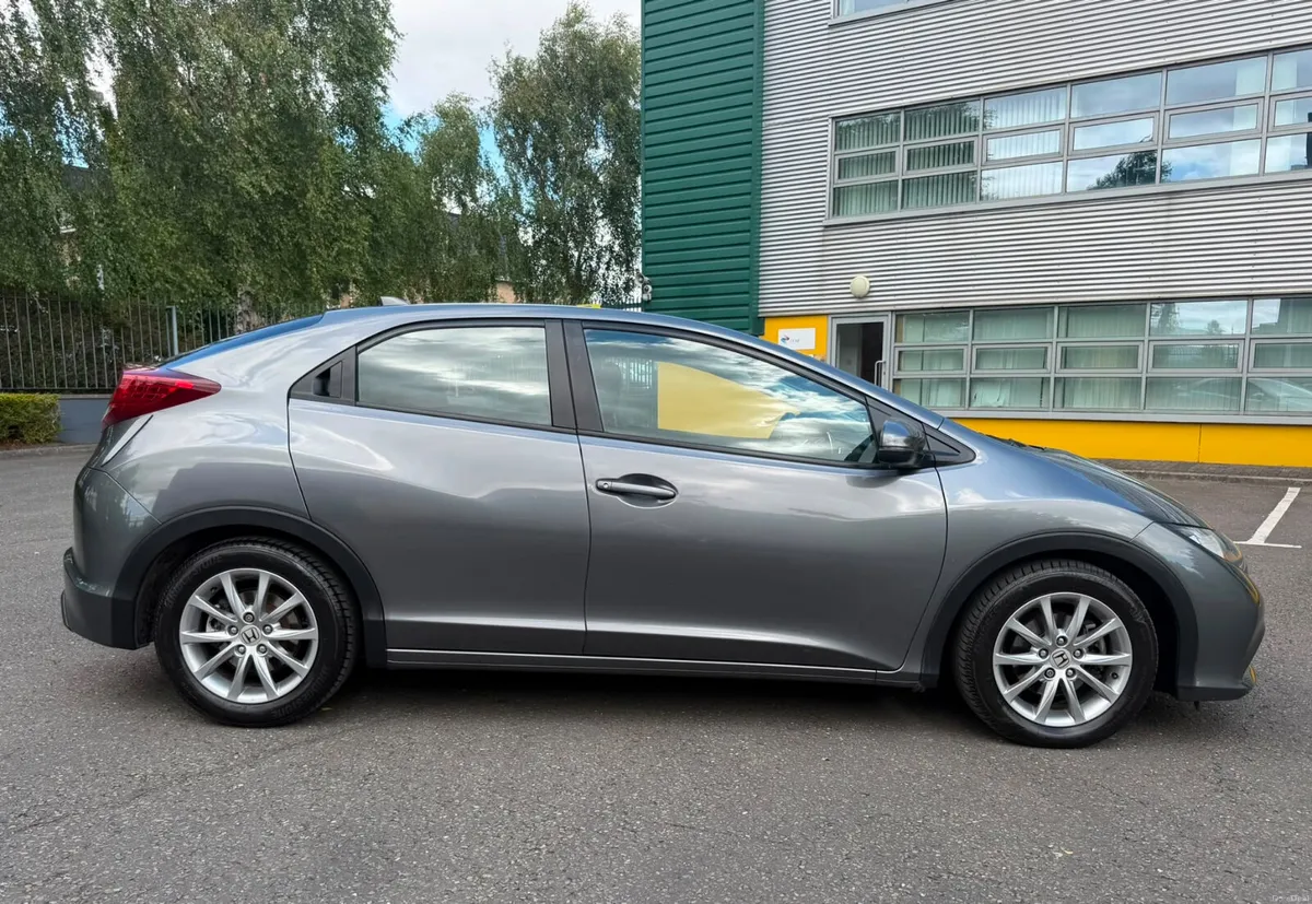 Honda Civic 1.4 V-Tec Sport Low Kms - Image 5