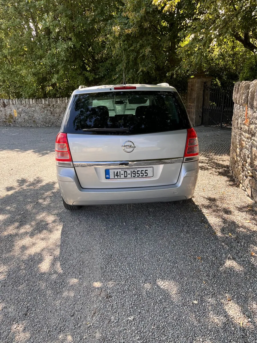 Opel Zafira 2014 - Image 2