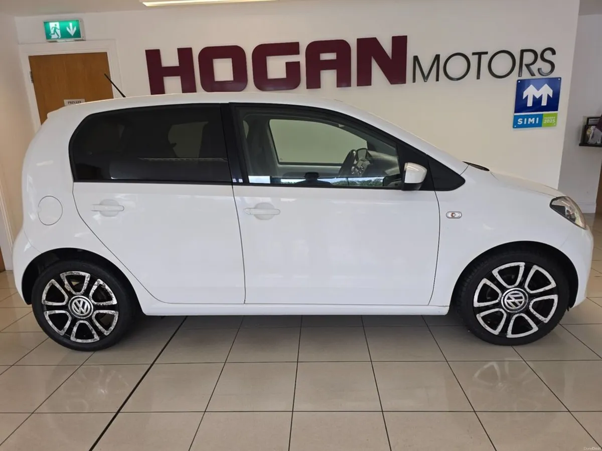 Volkswagen up! Highline 1.0 5DR H/B - Image 3