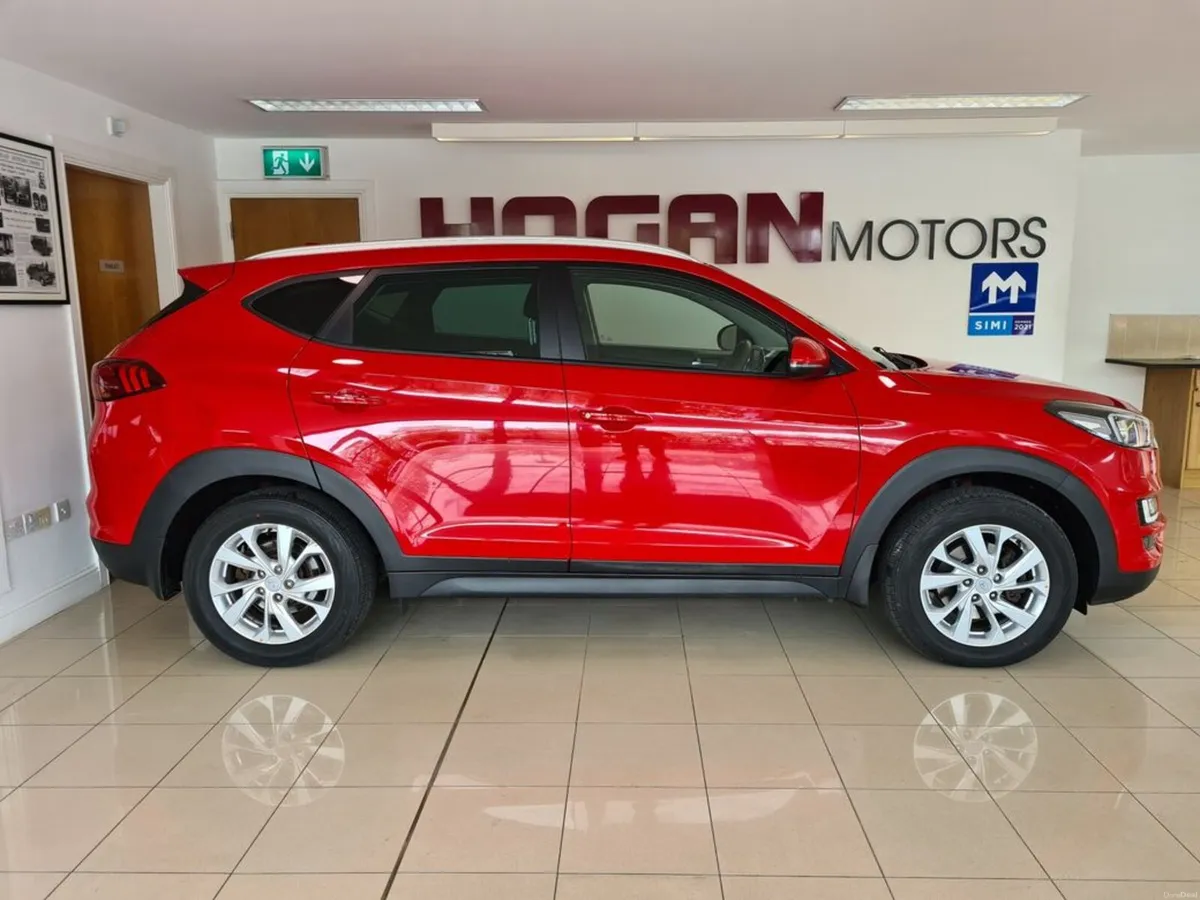 Hyundai Tucson Executive Diesel - Image 3