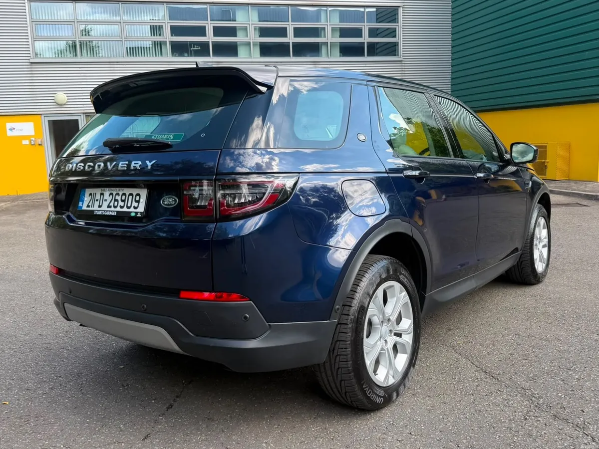 Land Rover Discovery Sport 1.5 PHEV Plug in Hybrid - Image 3