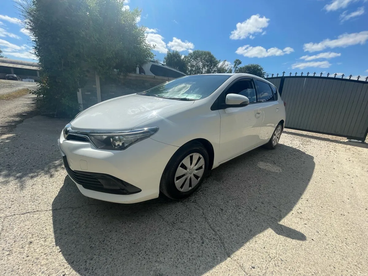 Toyota auris van - Image 3