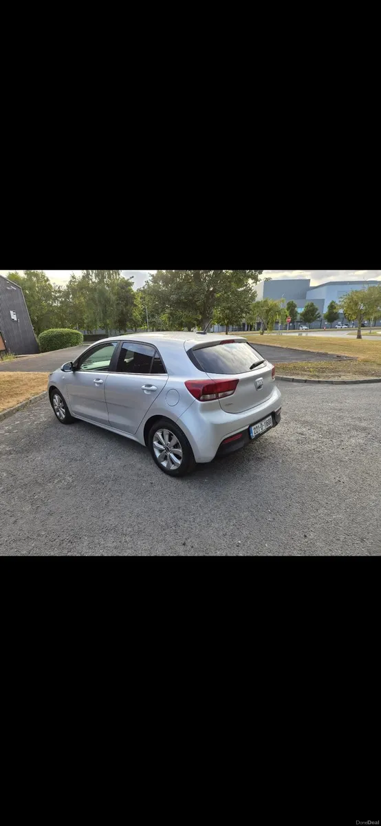 Car - Image 4