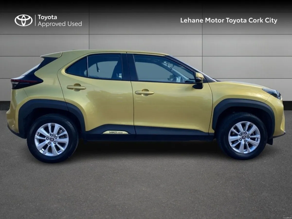 Toyota Yaris Cross YARIS CROSS LUNA - Image 3