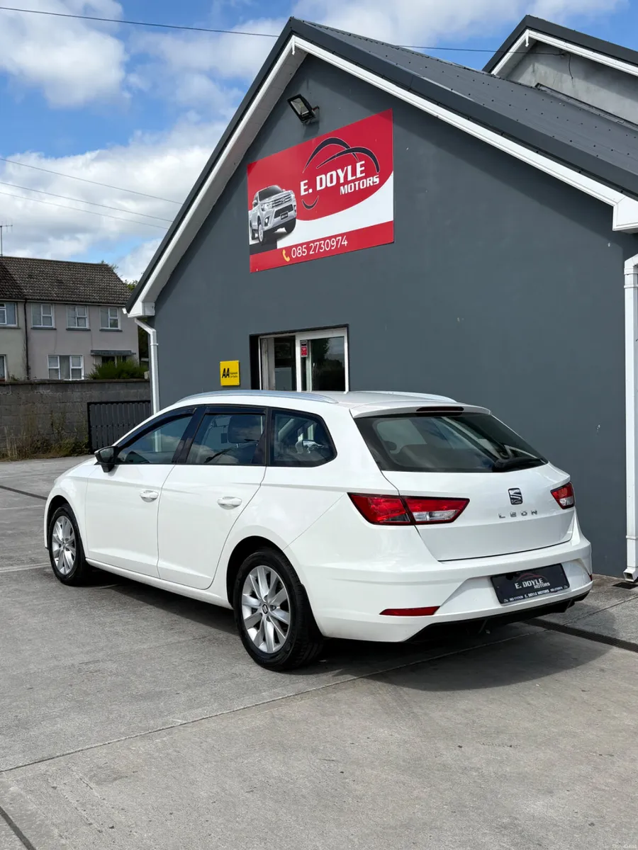 SEAT Leon 2018 Estate - Image 6