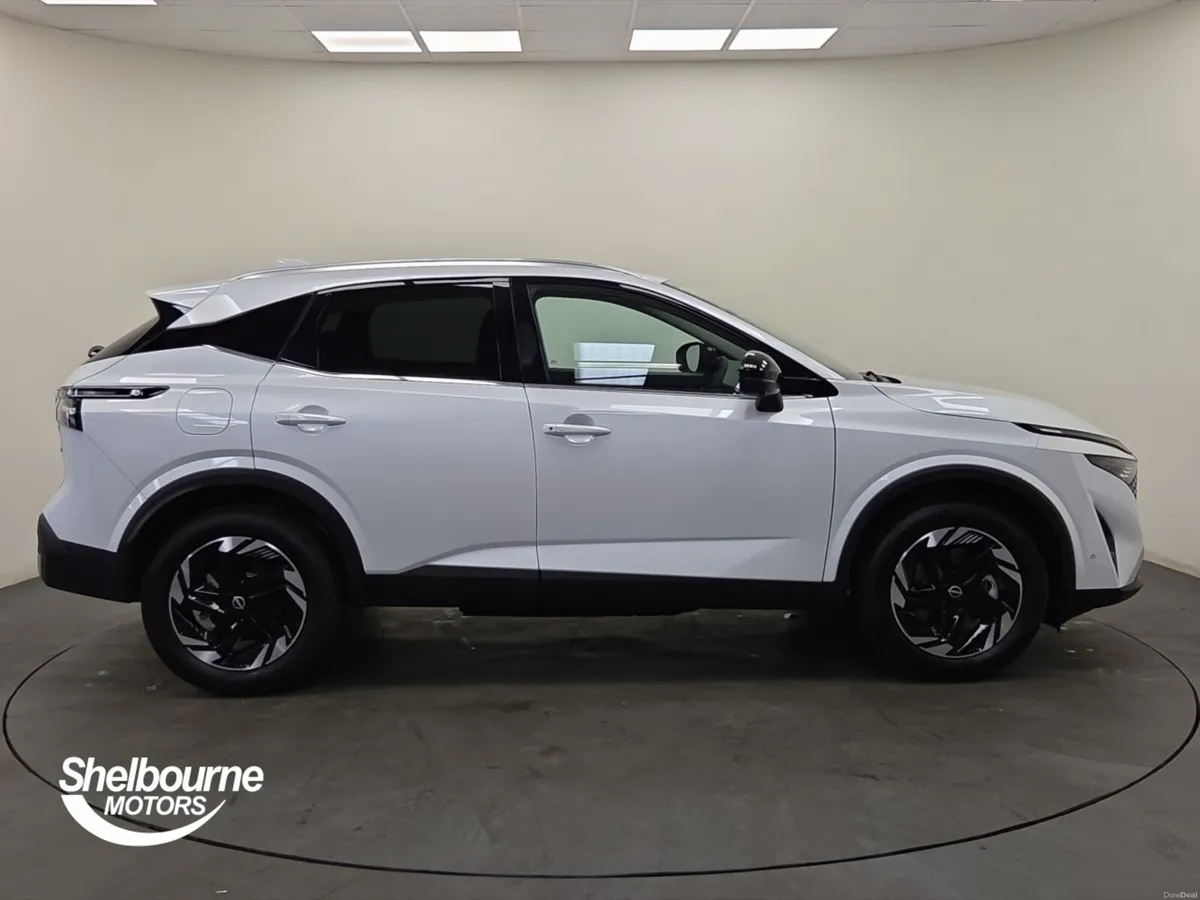 Nissan Qashqai Hatchback N-Connecta - Image 3