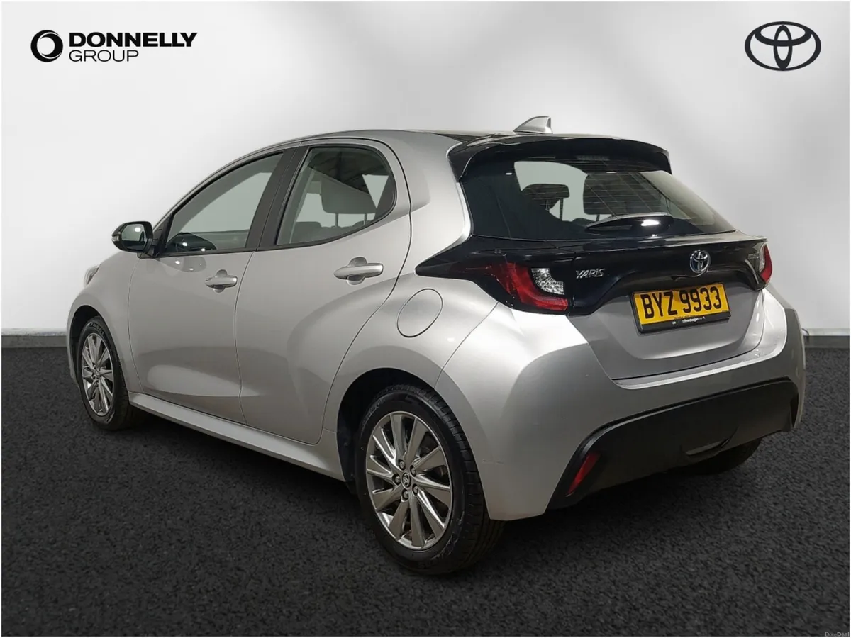 Toyota Yaris Hatchback Icon - Image 2