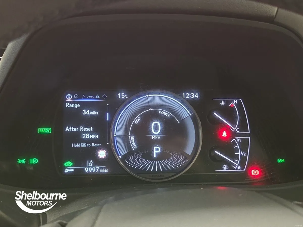 Lexus UX 250H F SPORT DESIGN - Image 6