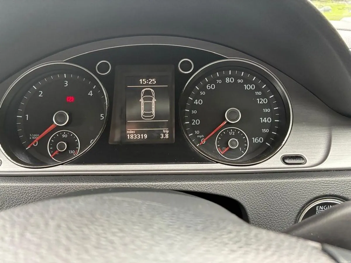 2012 Volkswagen Passat - Image 3