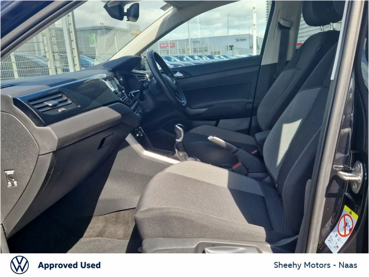 Volkswagen Polo Life 1.0TSI - Image 4