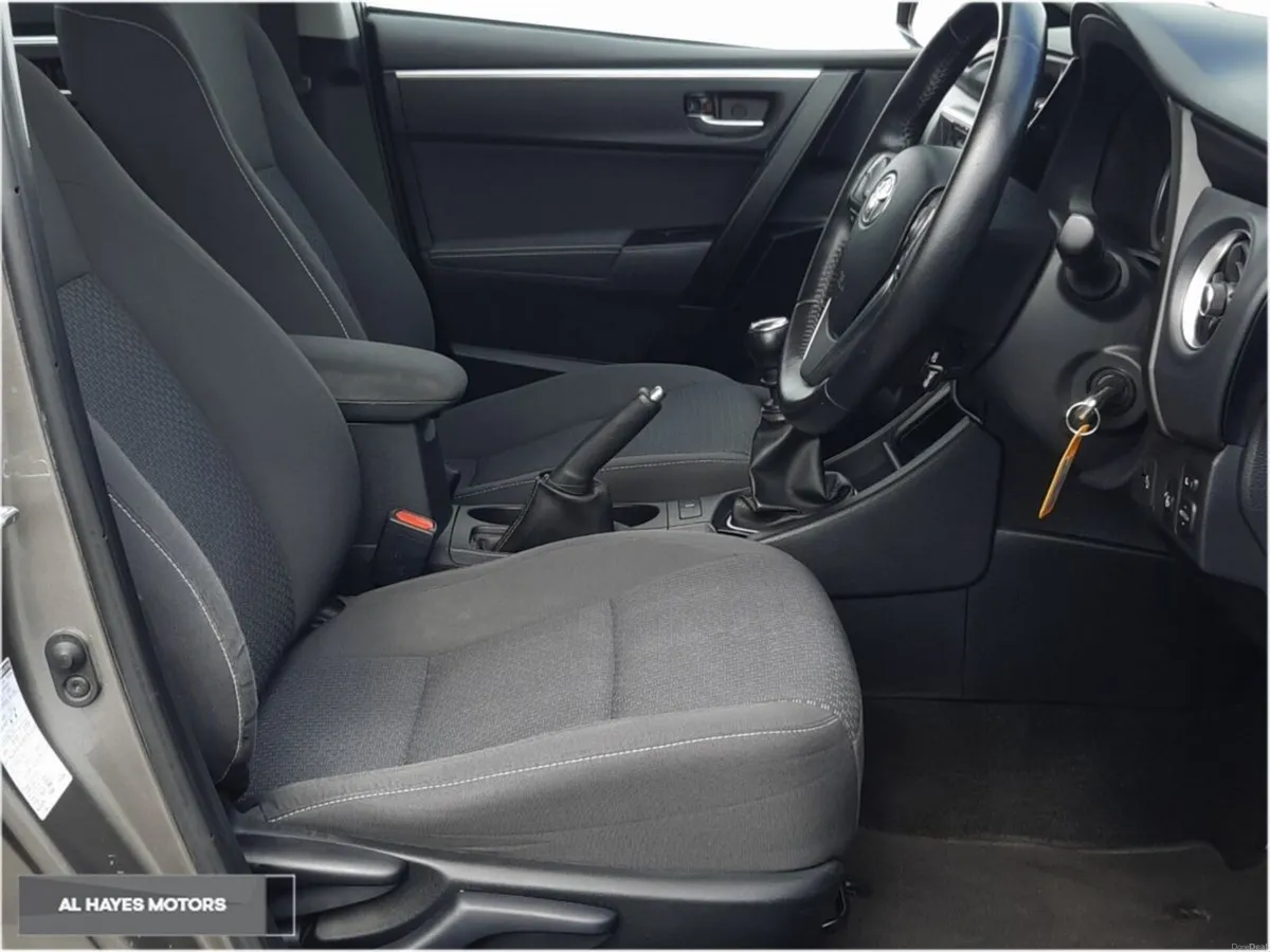 Toyota Corolla **1 OWNER** LIKE NEW**D-4D**LUNA** - Image 4