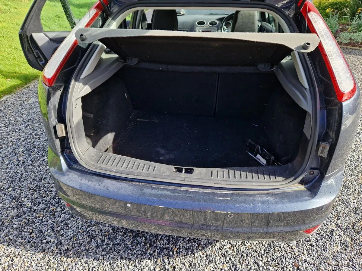 Ford Focus 2010 - Image 5