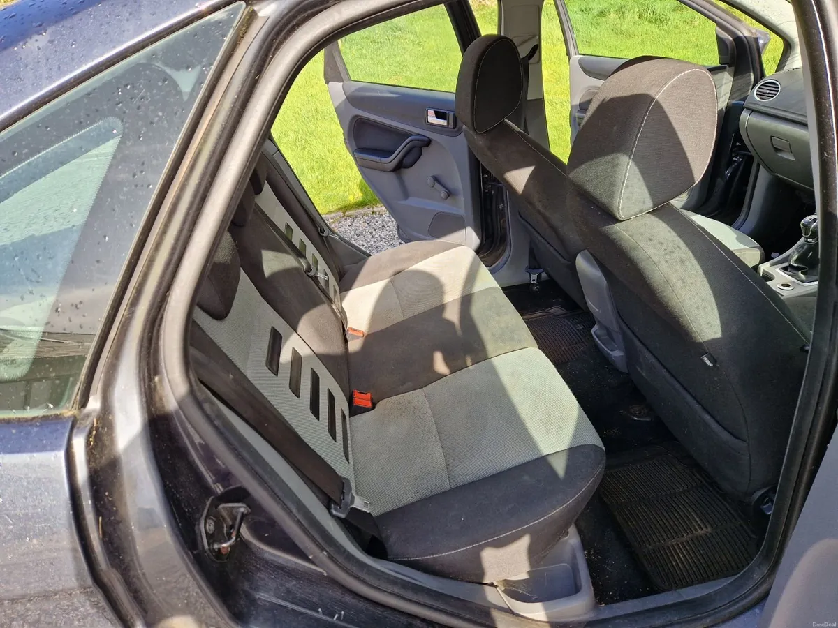 Ford Focus 2010 - Image 6