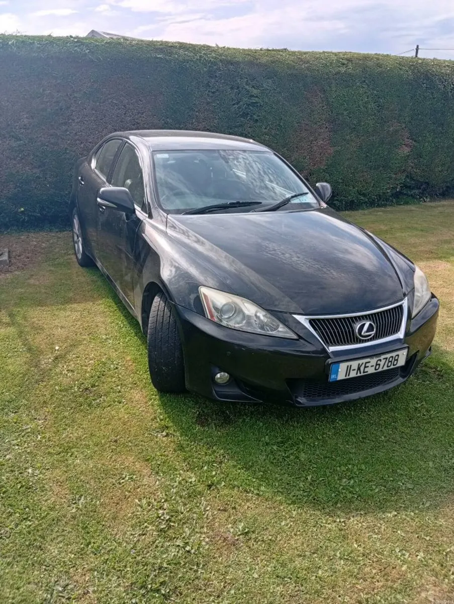 Lexus 200d - Image 1