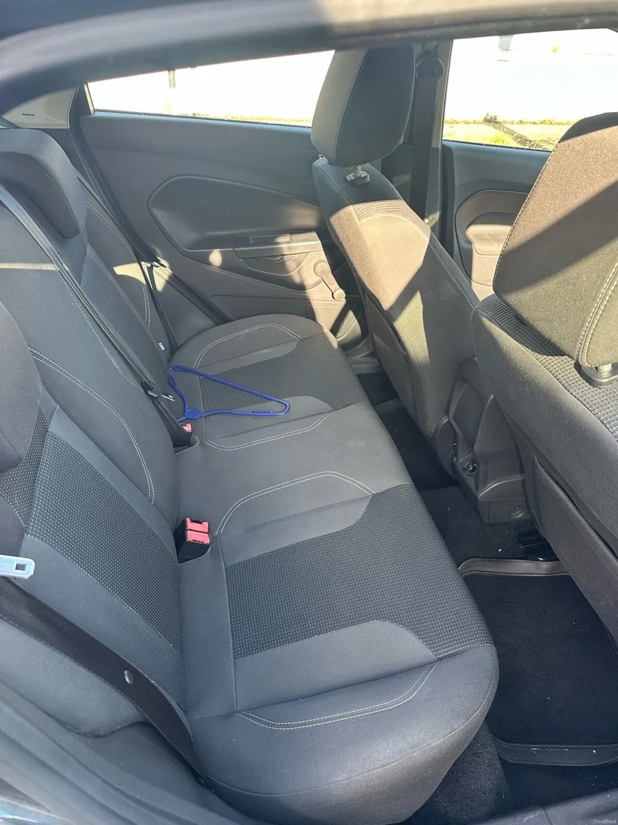 Ford Fiesta - Image 6