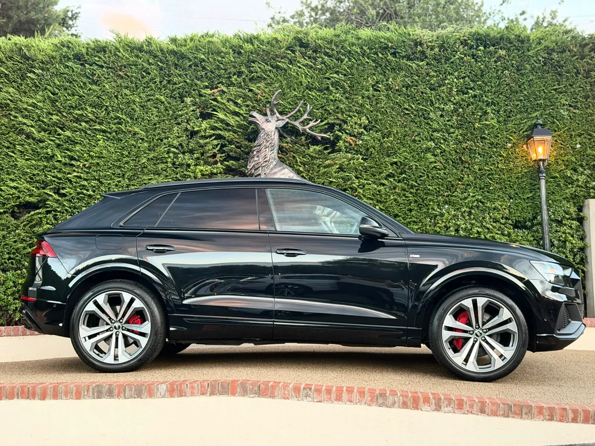 231D Audi Q8 S Line 50 TDI 286BHP PAN ROOF - Image 4