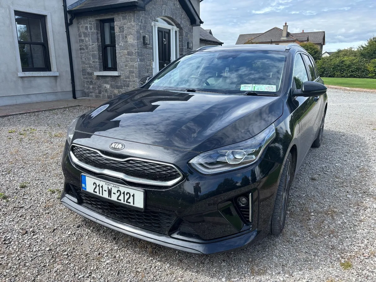 2021 (211) Kia Ceed Sportswagon 1.6 PHEV Automatic - Image 6