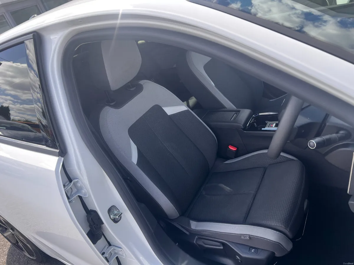 Manual Petrol High Spec Low Kms As New On Sale - Image 3