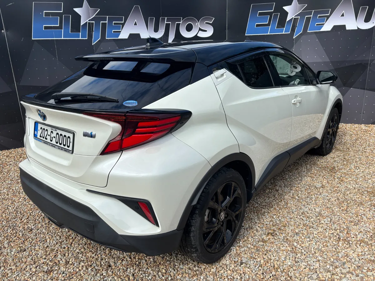 Toyota CH-R G Pack Sol Hybrid 2020 - Image 6