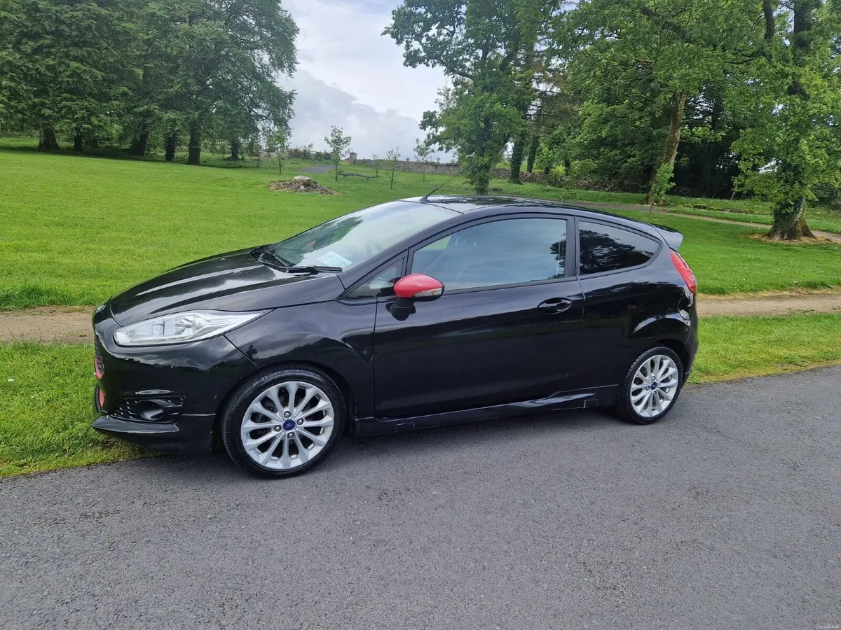 Ford Fiesta 2013 - Image 2
