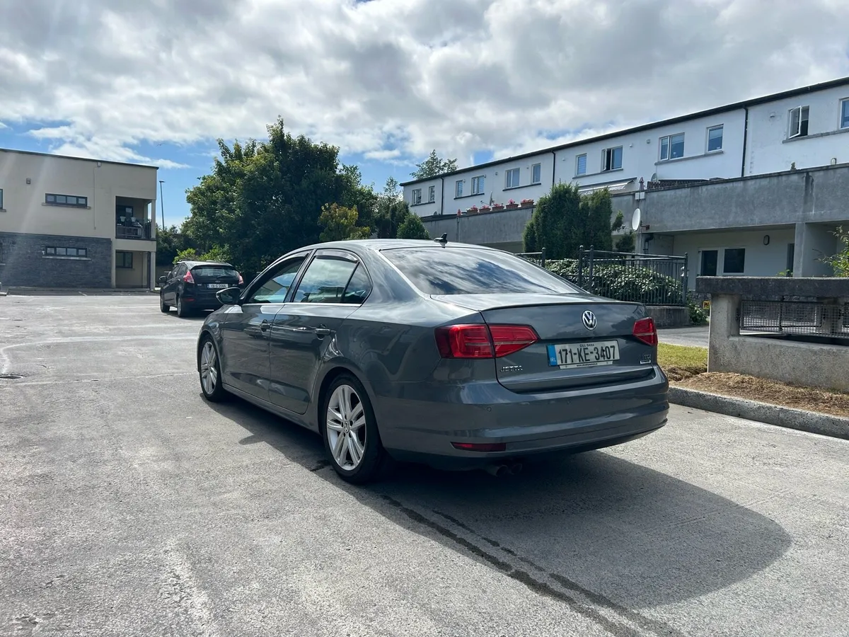 Volkswagen Jetta - Image 5