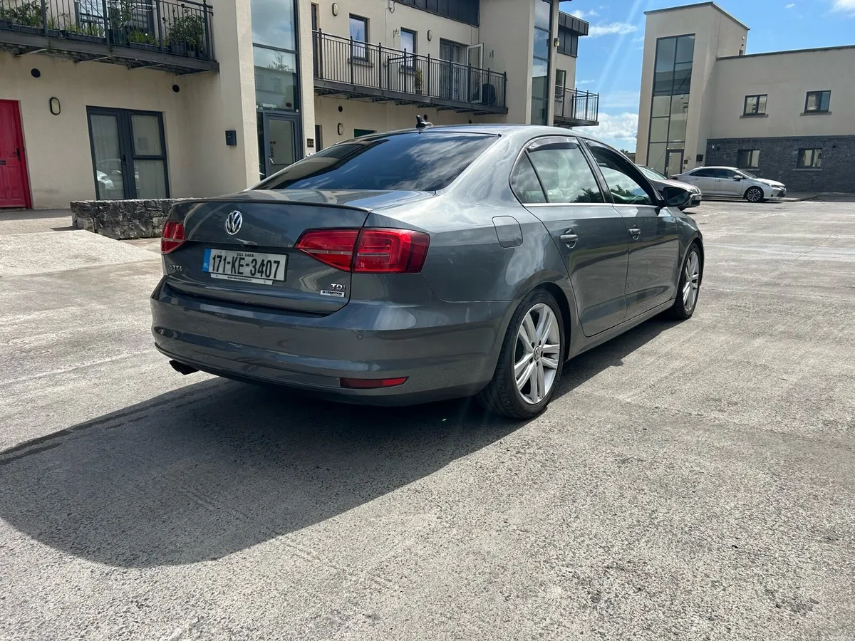 Volkswagen Jetta - Image 6