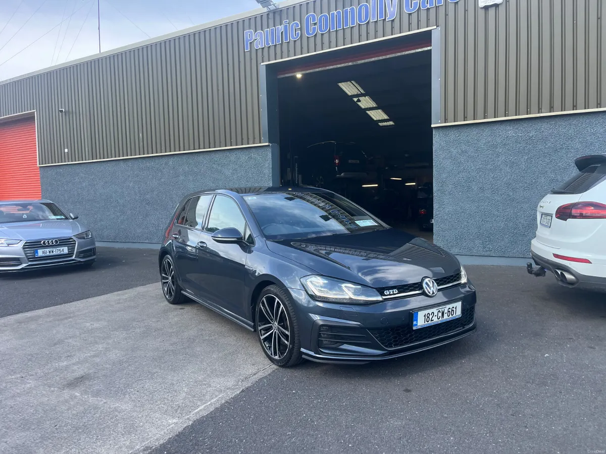 Volkswagen Golf 2018**Tarten Interior** - Image 1