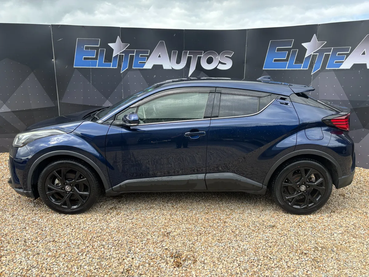 Toyota CH-R G Pack Sol Hybrid 2020 - Image 2