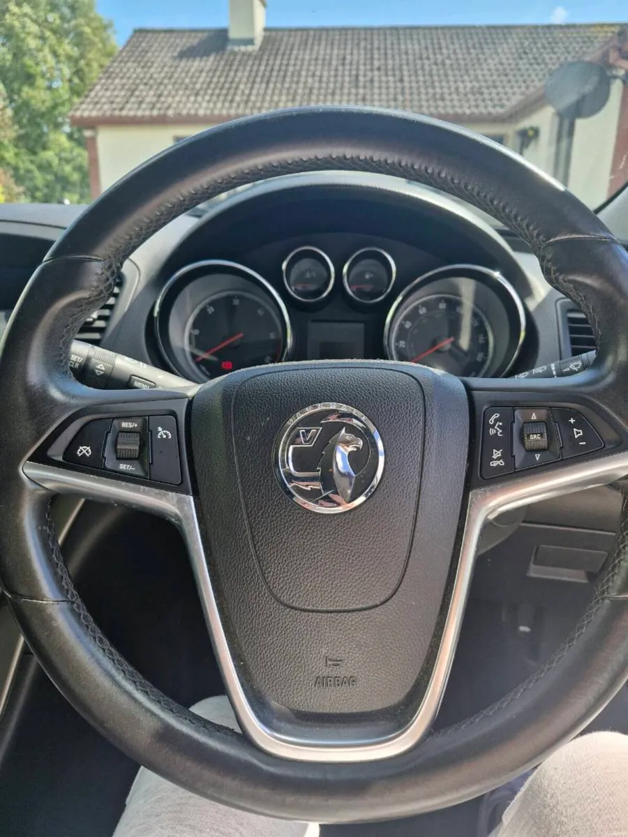Vauxhall Insignia - Image 6