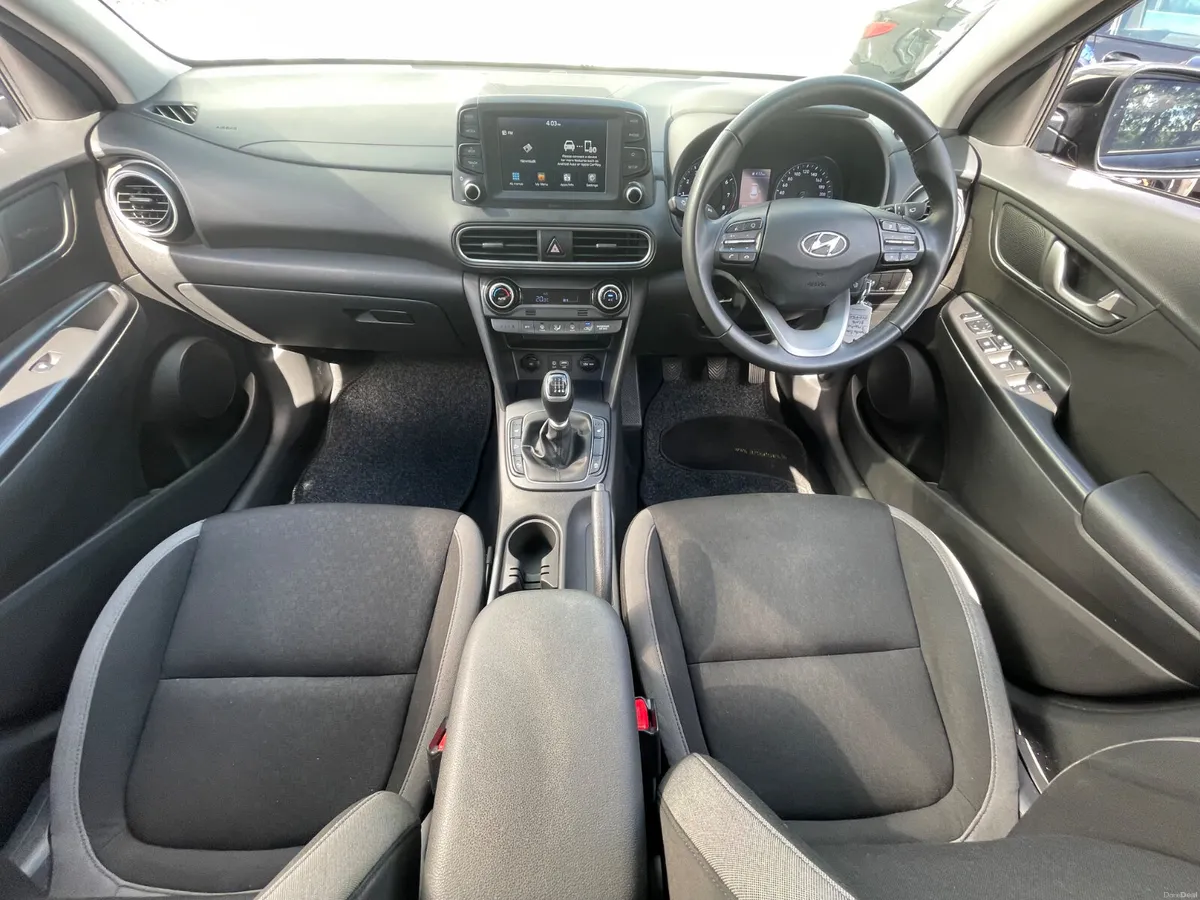 EXECUTIVE - APPLE PLAY-REVERSE CAMERA-HEATED SEATS - Image 3