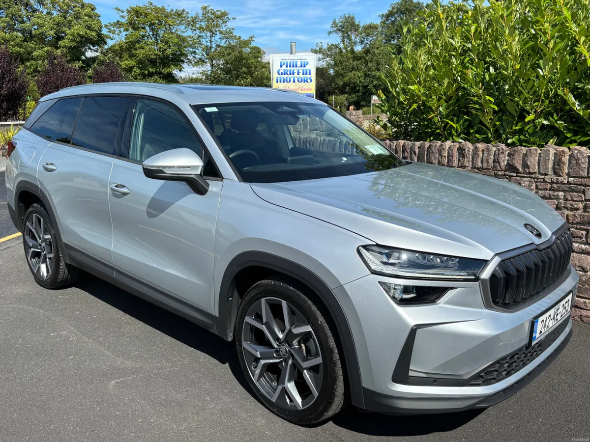 SKODA KODIAC SELECTION + FULL LEATHER AND PAN ROOF - Image 6