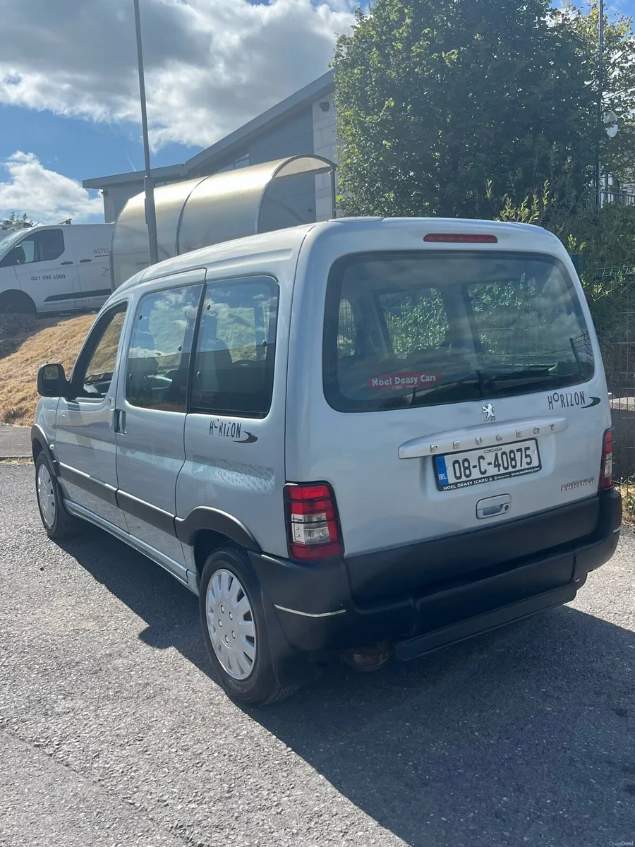 Peugeot partner wheelchair accessible - Image 5