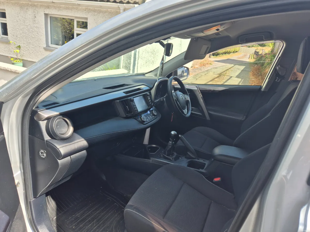 Toyota RAV4 2016 - Image 6
